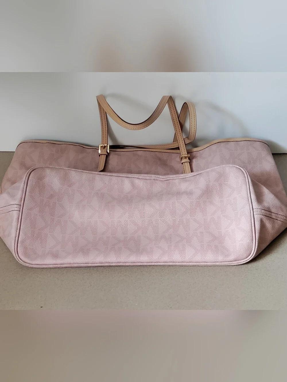 Michael Kors Jet Set Travel Pale Pink Logo Large Tote with Gold Charm